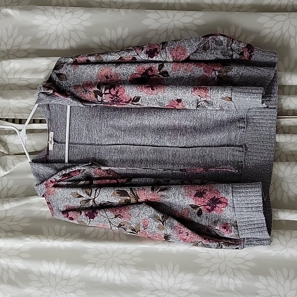 Maurices Hoodie Full Zip size Medium Floral Gray - Picture 3 of 9